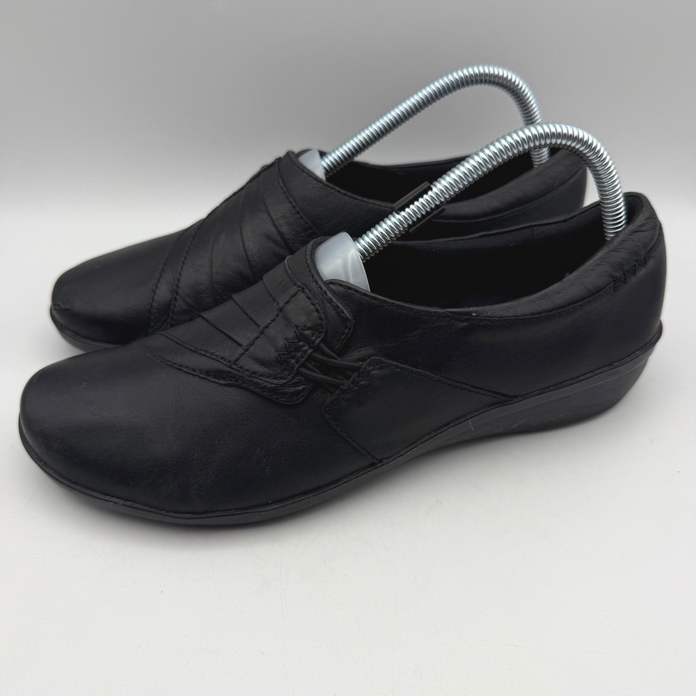 Clarks Collection Slip On Loafers Womens 9.5 Black Leather Pleated Casual